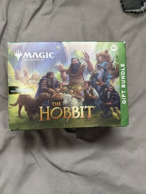 Magic the Gathering Hobbit Gift Bundle SEALED